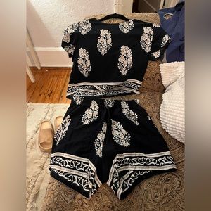 Women’s top and bottom set